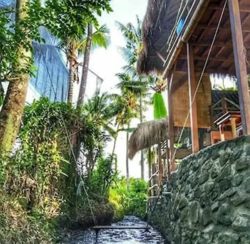 Сasa de vacaciones Dreamy Eco Tree House By 7 Waterfalls