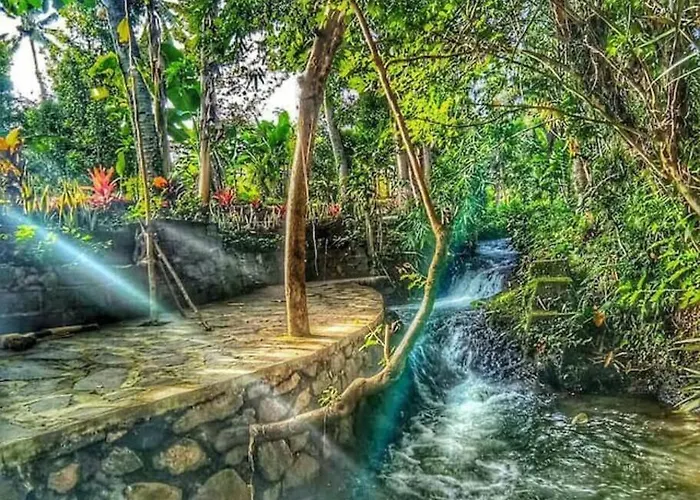 Dreamy Eco Tree House By 7 Waterfalls * Ambengan