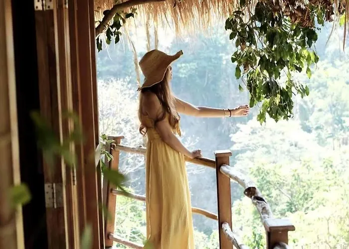 Dreamy Eco Tree House By 7 Waterfalls * Ambengan