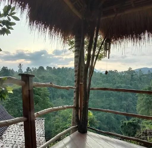 Dreamy Eco Tree House By 7 Waterfalls * Ambengan