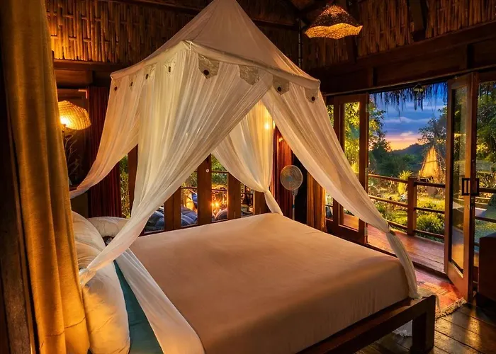 別荘 Dreamy Eco Tree House By 7 Waterfalls Ambengan
